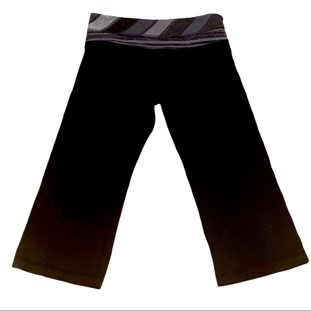 EUC Lululemon Runners Crop Leggings